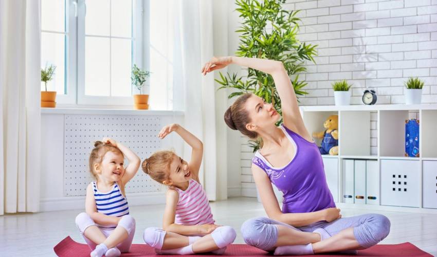 Tập cho trẻ nhỏ thói quen tiếp cận với Yoga từ sớm
