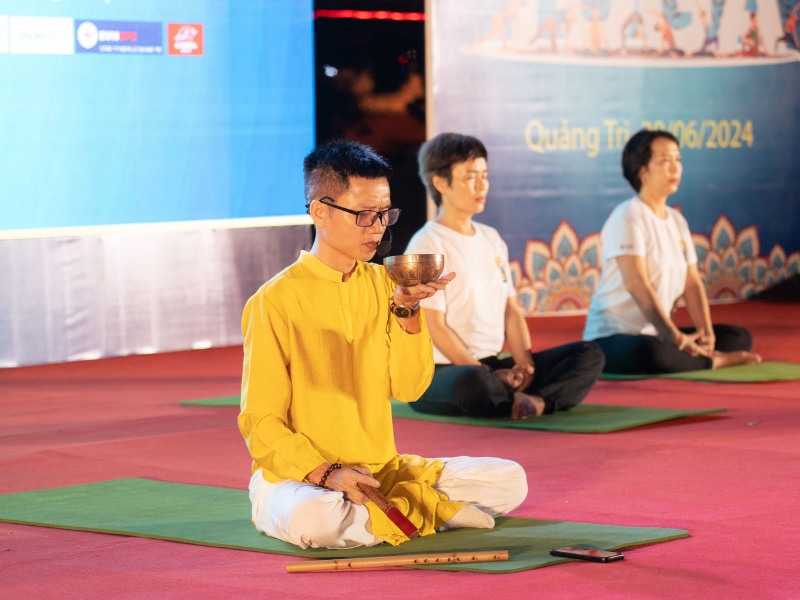 thay-Dang-Hung-tai-su-kien-ngay-quoc-te-yoga