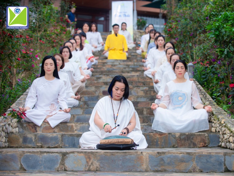 Thiền chuông học viện yoga việt nam