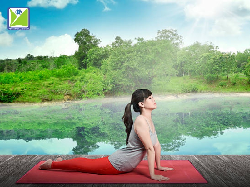 Bai-tap-yoga-chua-benh-phu-khoa-voi-tu-the-ran-ho-mang