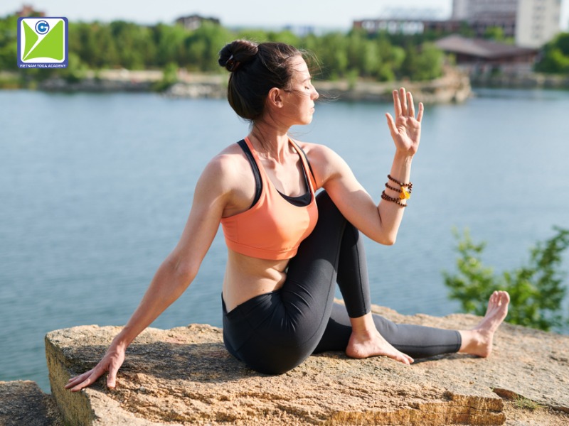 Bài tập yoga chữa đau lưng hiệu quả